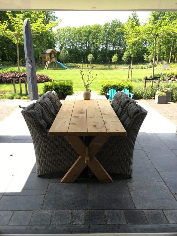 eikenhouten tuintafel